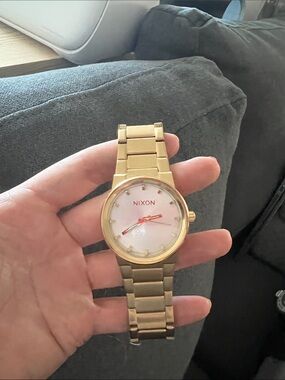 Nixon Gold “The Cannon”